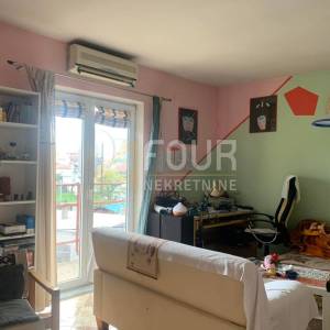 Marinići, 296.86m2, kuća s 4 stana