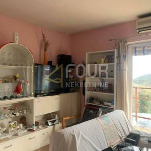 Marinići, 296.86m2, kuća s 4 stana