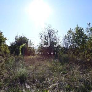 MARINIĆI - CENTAR - građ. teren 1750m2 za stambenu zgradu – stanove / poslovno- stambenu zgradu