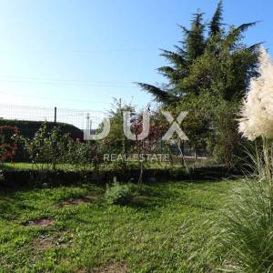 MARINIĆI - CENTAR - građ. teren 1750m2 za stambenu zgradu – stanove / poslovno- stambenu zgradu