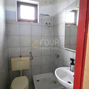 Marinići, kuća poslovno-stambene namjene, 230m2