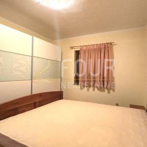 Marinići, kuća poslovno-stambene namjene, 230m2