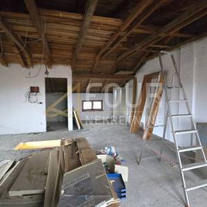 Marinići, kuća poslovno-stambene namjene, 230m2