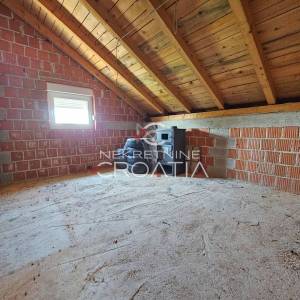 Martinkovec: kuća sa 3 apartmana, 2 km od Varaždinskih Toplica! 