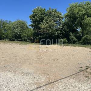 Maslenica, građevinsko zemljište 1.235m2