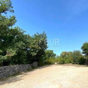 Maslenica, građevinsko zemljište 1.235m2
