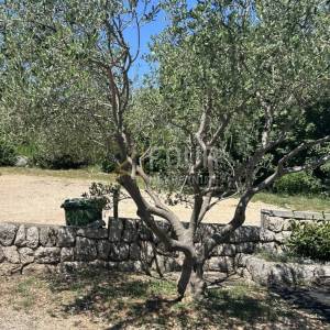 Maslenica, građevinsko zemljište 1.235m2