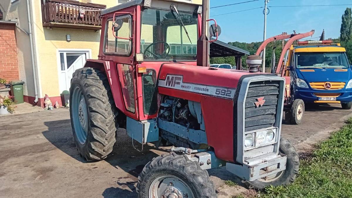 Massey ferguson 592