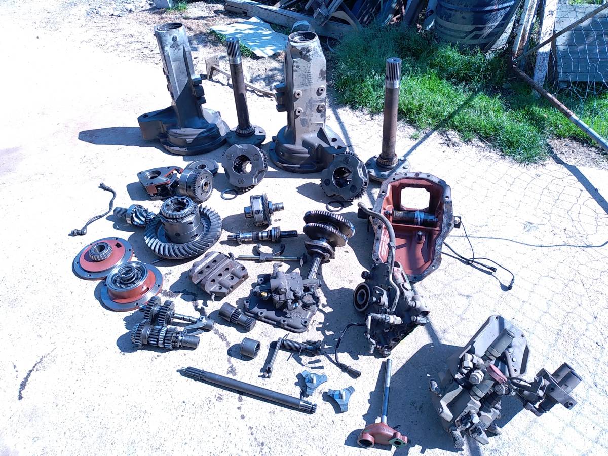 Massey ferguson MF 3060 REZERVNI DJELOVI