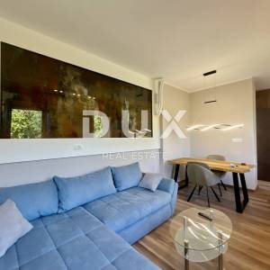 MATULJI, CENTAR -  Luksuzna etaža od 100 m² s tri stambene jedinice i morem u vidiku