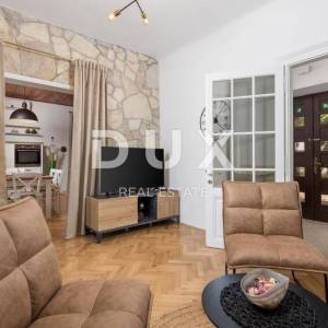 MATULJI, CENTAR - Samostojeća kuća u blizini centra