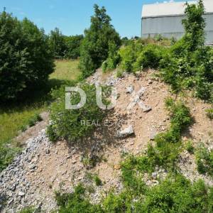 MATULJI, JURDANI, RUPA- građevinsko zemljište 9000m2 s GRAĐ. DOZVOLOM za halu i poslovno stambenu zgradu