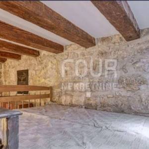 Matulji, Jušići, dva stana, ukupno 62m2