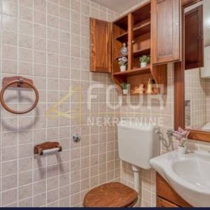 Matulji, Jušići, dva stana, ukupno 62m2