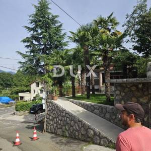 MATULJI, JUŠIĆI, JURDANI- kuća 340m2 s poslovnim prostorom + uređena okućnica 1400m2