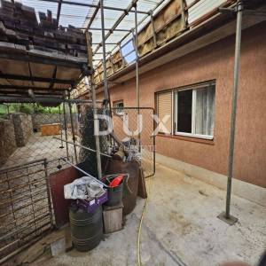 MATULJI, JUŠIĆI, JURDANI- kuća 340m2 s poslovnim prostorom + uređena okućnica 1400m2