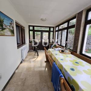 MATULJI, JUŠIĆI, JURDANI- kuća 340m2 s poslovnim prostorom + uređena okućnica 1400m2