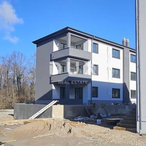 MATULJI, JUŠIĆI, JURDANI- stan 2. kat 83,43 m2 u novogradnji DB+2S s okućnicom 