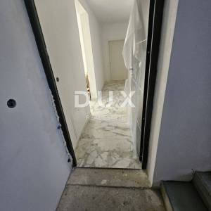 MATULJI, JUŠIĆI, JURDANI- stan 2. kat 87,74 m2 u novogradnji DB+2S s okućnicom 