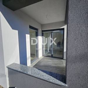 MATULJI, JUŠIĆI, JURDANI- stan prizemlje 62,34 m2 u novogradnji DB+2S s okućnicom