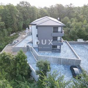 MATULJI, JUŠIĆI, JURDANI- stan 2. kat 87,74 m2 u novogradnji DB+2S s okućnicom 