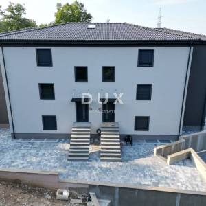 MATULJI, JUŠIĆI, JURDANI- stan 2. kat 87,74 m2 u novogradnji DB+2S s okućnicom 