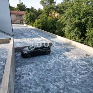 MATULJI, JUŠIĆI, JURDANI- stan 2. kat 87,74 m2 u novogradnji DB+2S s okućnicom 