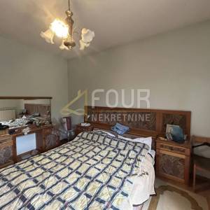 Matulji, kuća stambeno-poslovne namjene, 420m2