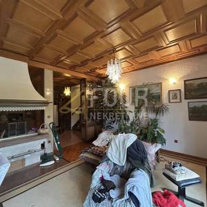 Matulji, kuća stambeno-poslovne namjene, 420m2