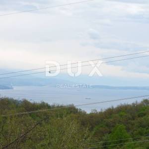 MATULJI, KUĆELI- zemljište 12 000 m2 (cca 6700m2 građevinsko) s pogledom na more + 3 starine 220m2