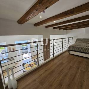 MATULJI, OKOLICA - 2S+DB, 80m2, novoadaptirani stan s pogledom na more