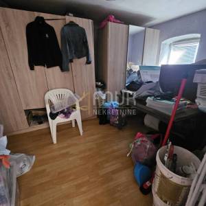 Matulji - okolica, dvojna kuća - Prilika investitorima za smještaj radnika