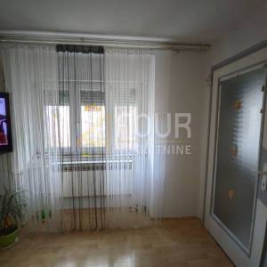 Matulji - okolica, Zvoneća, kuća u nizu s garažom