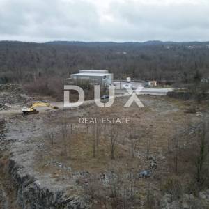 MATULJI, PERMANI - Građevinsko zemljište 12000m2 u radnoj zoni za skladišta / hale, M ZONA