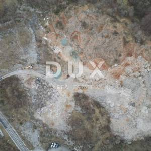 MATULJI, PERMANI - Građevinsko zemljište 12000m2 u radnoj zoni za skladišta / hale, M ZONA