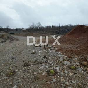 MATULJI, PERMANI - Građevinsko zemljište 2010m2 u radnoj zoni za skladište / halu, M ZONA, oznaka G