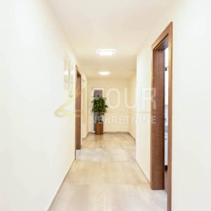 Matulji, Rukavac, 132.35m2, 3s+db, stan s okućnicom