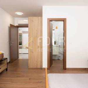 Matulji, Rukavac, 132.35m2, 3s+db, stan s okućnicom