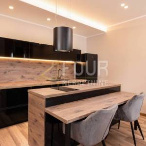 Matulji - strogi centar, 99.83m2, etaža - u naravi 3 stana
