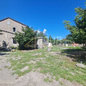 Matulji, zemljište 7.722m2 s postojećim objektom poslovno-stambene namjene