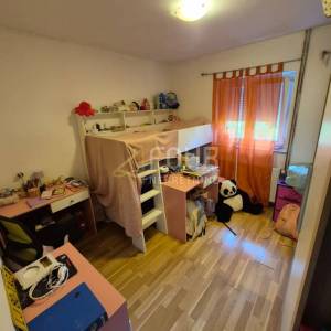Mavrinci, 230m2, samostojeća kuća - 3 stana