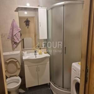 Mavrinci, 230m2, samostojeća kuća - 3 stana