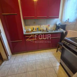 Mavrinci, 230m2, samostojeća kuća - 3 stana