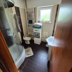 Mavrinci, 230m2, samostojeća kuća - 3 stana