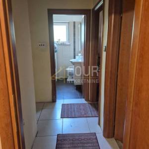 Mavrinci, 230m2, samostojeća kuća - 3 stana