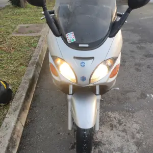 Maxi skuter Piaggio X9 180ccm