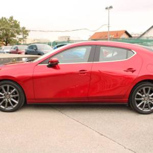 Mazda 3 2.0 Skyactive *LED, HEAD-UP, NAVIGACIJA, KAMERA*