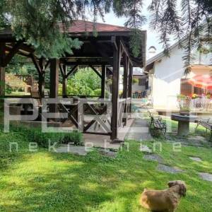 Medpotoki, Gornji Stenjevec, 2.528,00 m2, 700.000,00 EUR