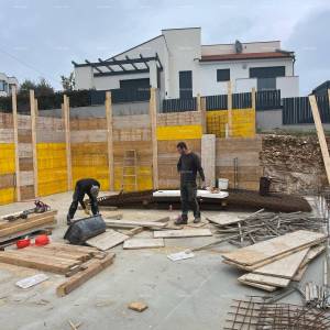 Medulin, Mukalba, započeta gradnja stambenog objekta sa tri luksuzna apartmana.
