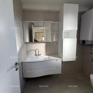 Medulin, novogradnja – stan s pogledom na more, 350 m od mora